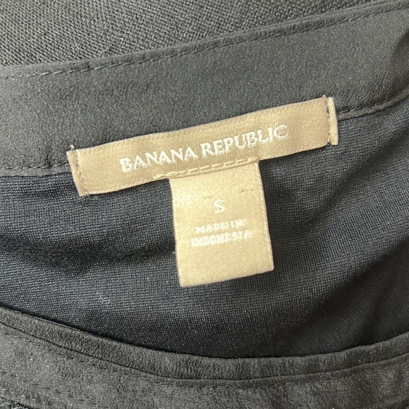 BANANA‎ REPUBLIC WOMENS BLACK LACE TOP SIZE S - Picture 9 of 11